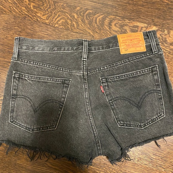 Levi’s - 501 Shorts - Picture 2 of 5